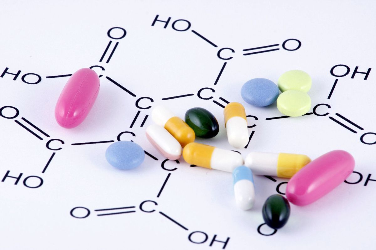 داروهایی مانند فلوکستین مطابق با فرضیه کاهش سروتونین اثربخش هستند
