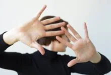 کار کردن با ذهنیت محافظ اجتنابی در طرحواره درمانی