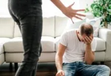 رابطه طرحواره های ناسازگار و قربانی شدن در روابط عاشقانه