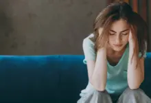 رابطه ارتورکسیای عصبی با کمال گرایی و عزت نفس